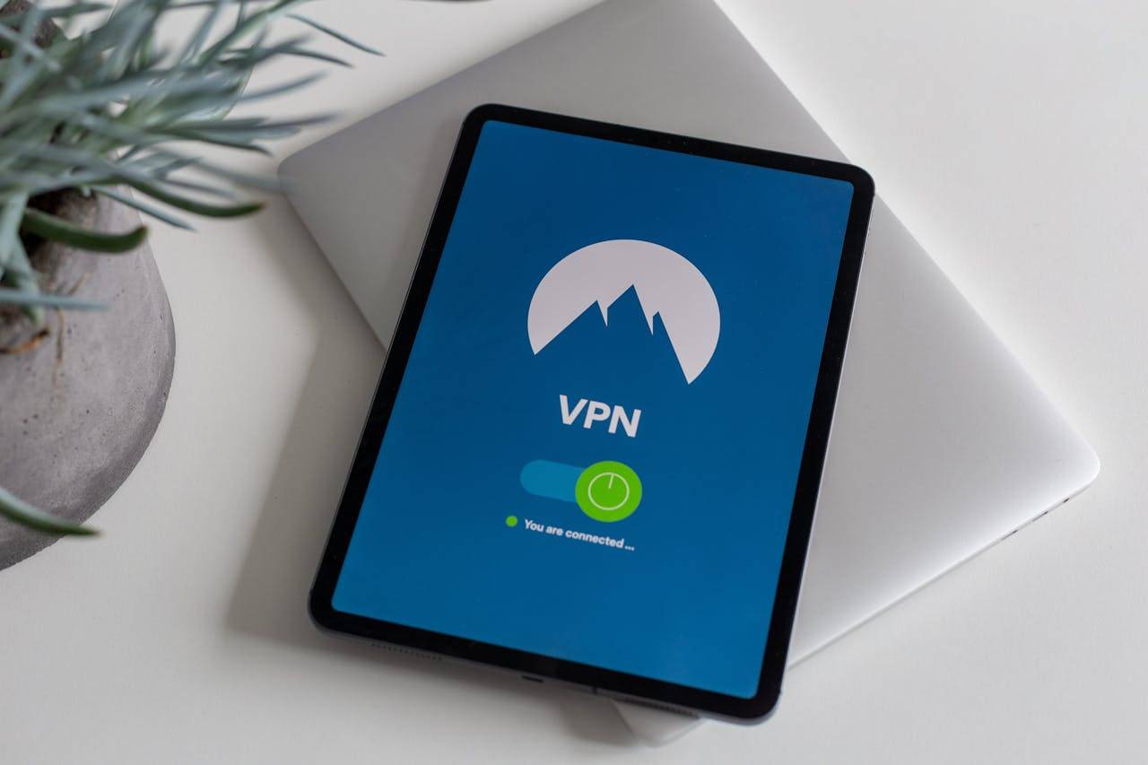 Image showing a VPN connection with the text "VPN - You are connected"